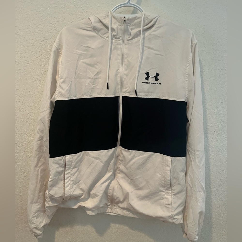 Under Armor Black and White Jacket Size L